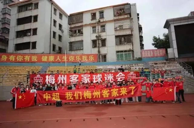 亚洲一区二区免费视频